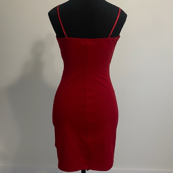 Le Chateau Red Asymmetrical Wrap Dress - Picture 5 of 7
